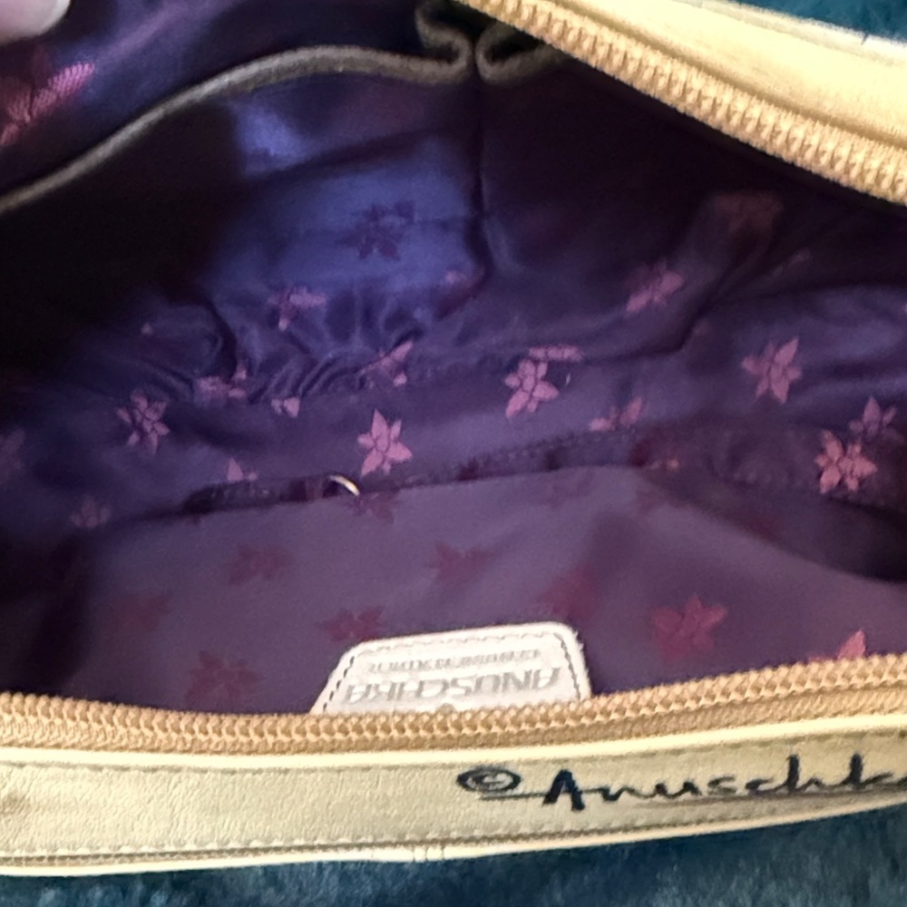 Anuschka Beige Crossbody Bag with Colorful Seashell Design and Matching Wallet - Picture 4 of 9